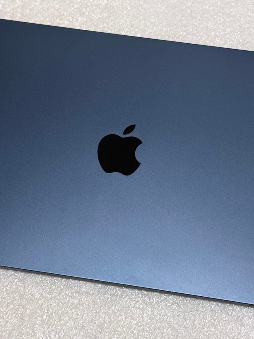 美品　バッテリー100%　充放電回数25回　MacBook Air 13 M2