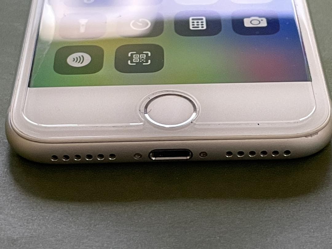 iPhone8 64GB シルバーのSIMフリー