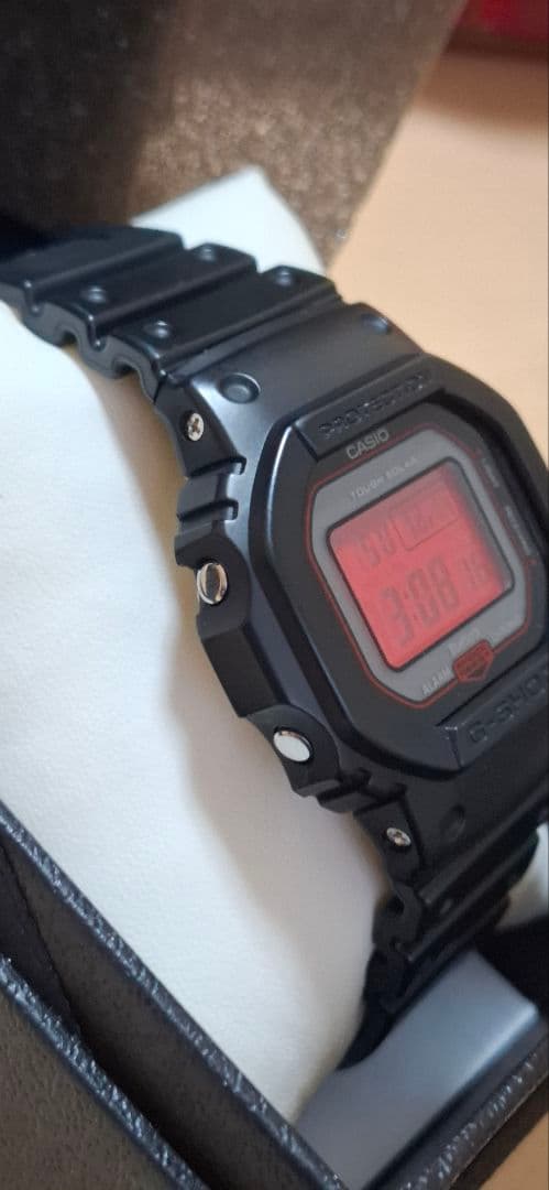 【美品】CASIO G-SHOCK GW-B5600AR-1JFソーラー電波