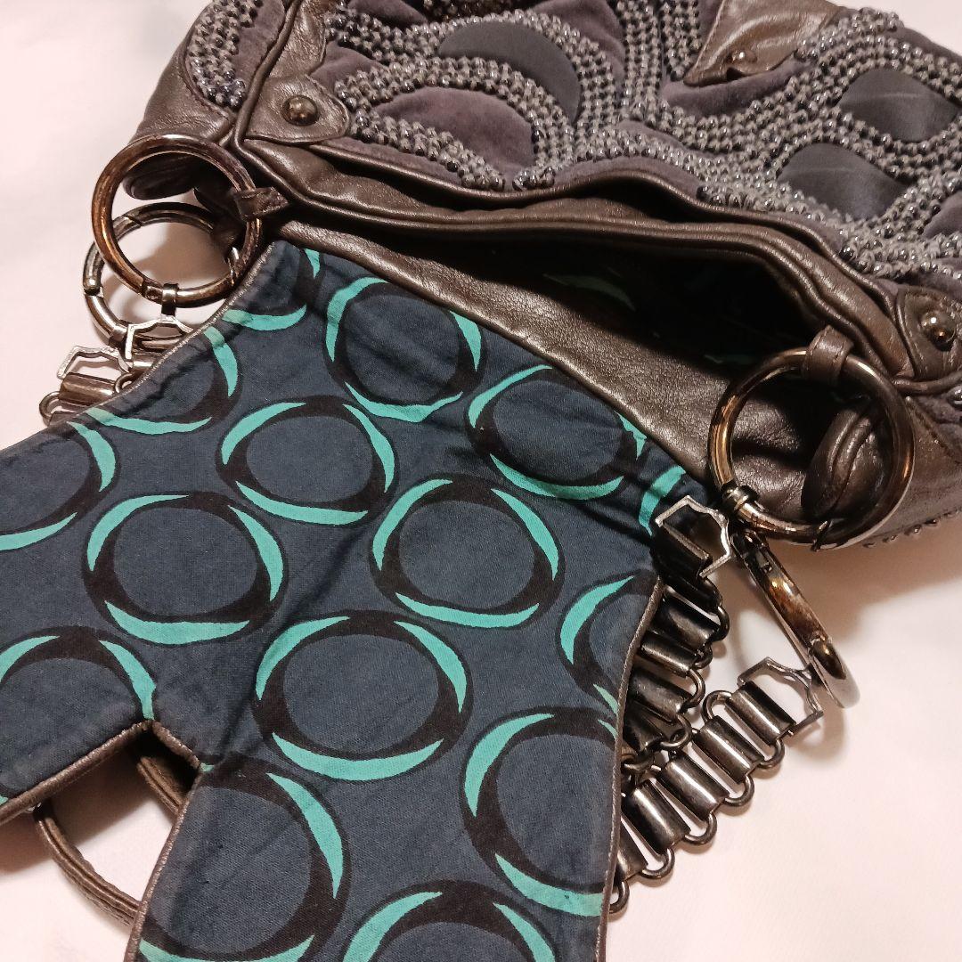 最終値下げ！ジャマンピエッシュビーズ装飾付きグレーショルダーバッグ（専用袋付！）