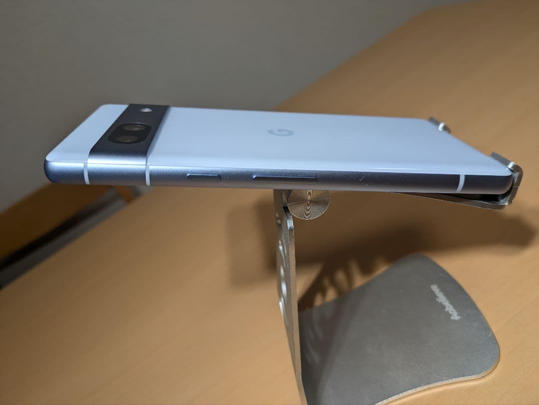 Google Pixel7a docomo 画面割れ有り 利用制限〇