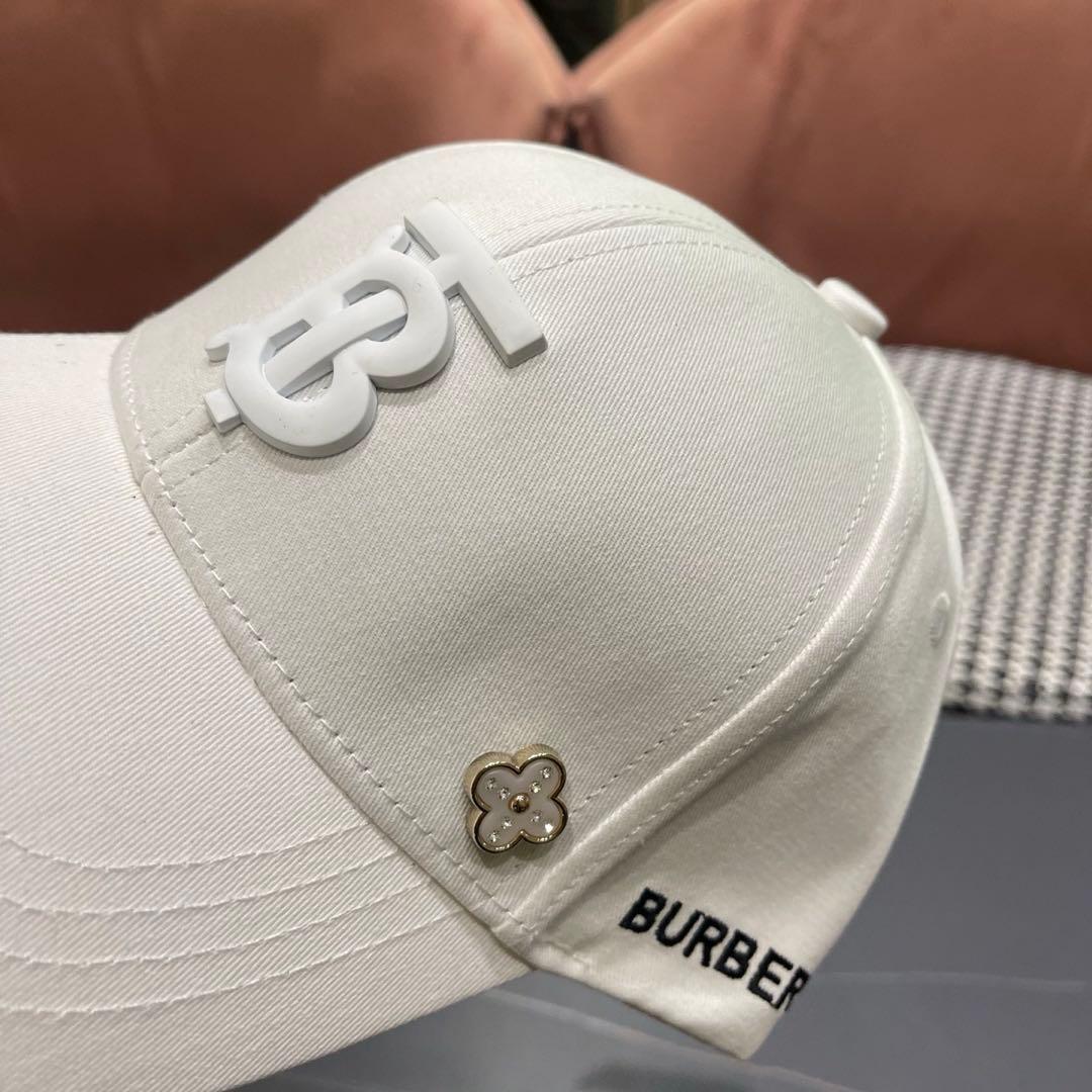 BURBERRY ロゴ ベースボールキャップ