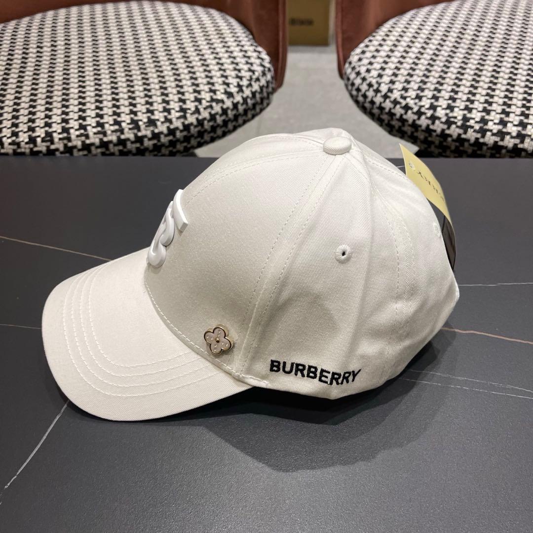 BURBERRY ロゴ ベースボールキャップ
