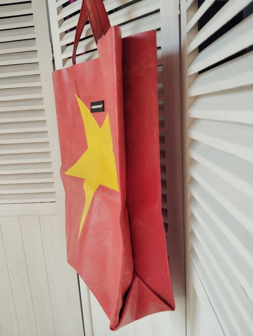 【美品】FREITAG フライターグ 赤 黄色 星 トートバッグ