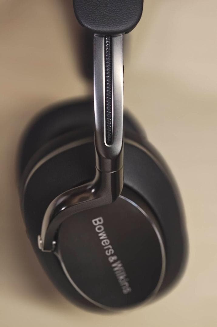 Bowers & Wilkins Px8 ワイヤレスヘッドホン