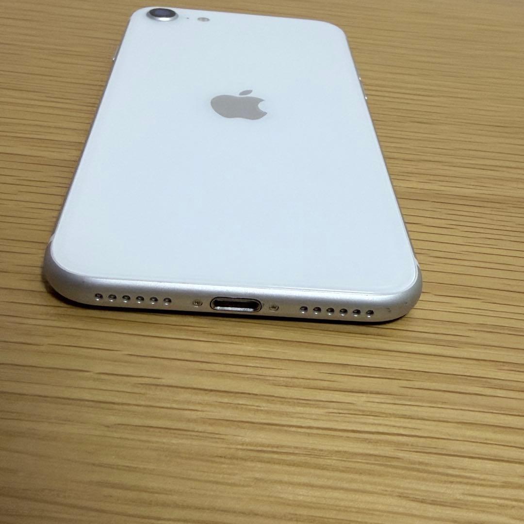 iPhone SE 第2世代　64GB ホワイト