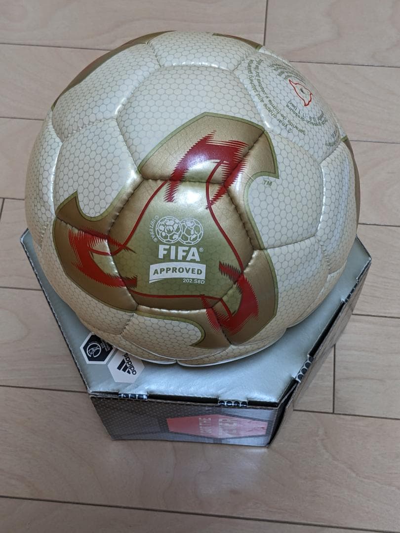 FEVERNOVA サッカーボール2002 FIFA 日韓ワールドカップ公式球