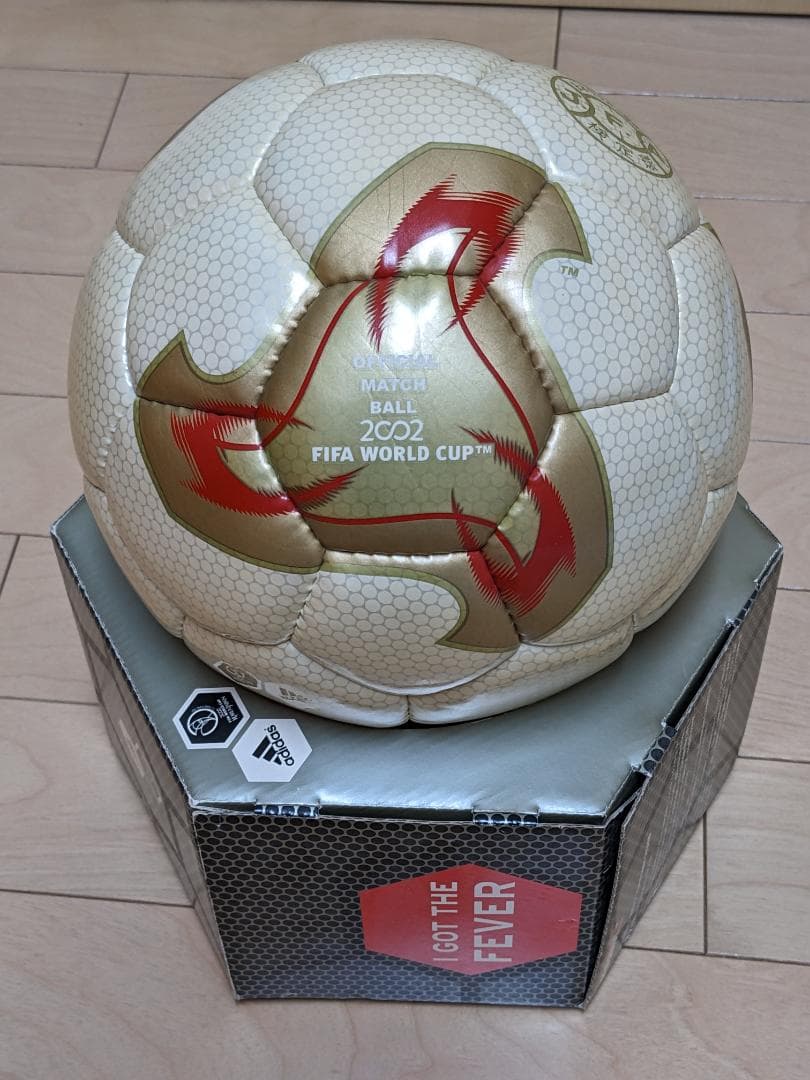 FEVERNOVA サッカーボール2002 FIFA 日韓ワールドカップ公式球