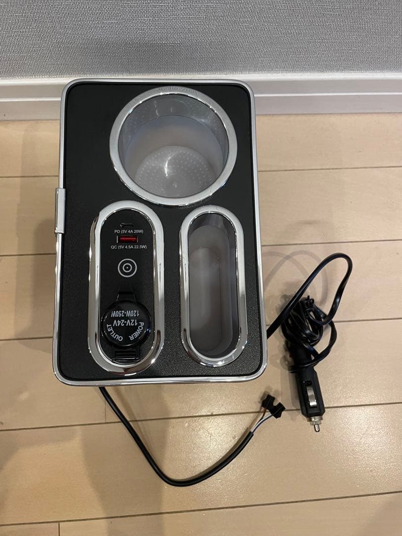 トヨタ　ハイエース　肘掛け