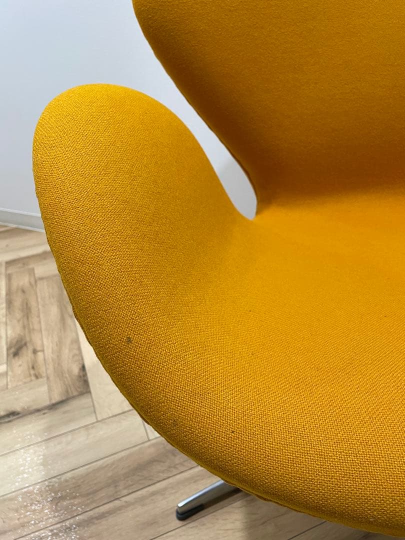 [OKAPI]スワンチェア