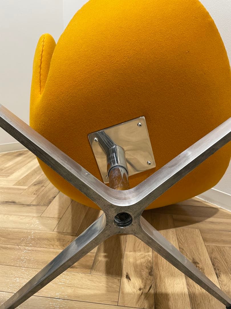 [OKAPI]スワンチェア