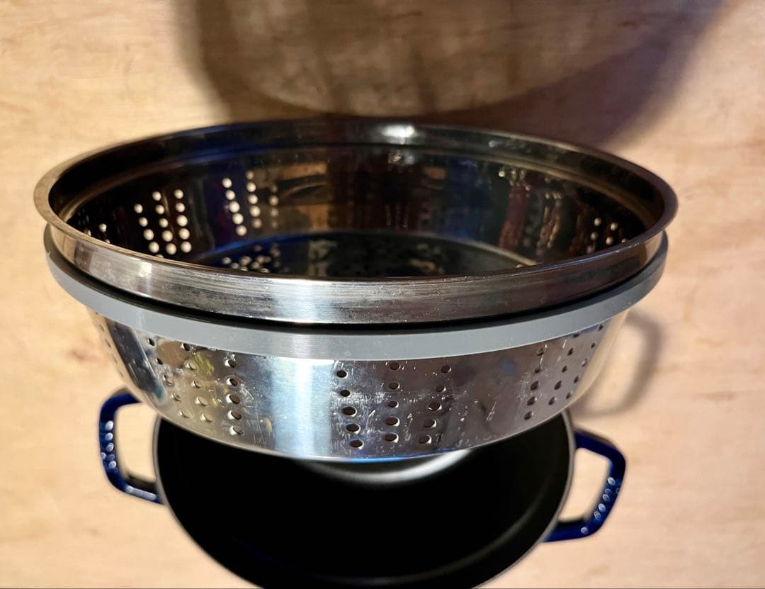 STAUB//ステンレススチール蒸し器付き両手鍋//26cm//ブルー