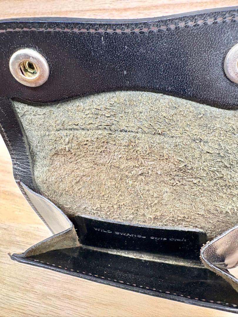 【希少品】ワイルドスワンズ　タング　サドルプルアップ　黒　初期ロゴ