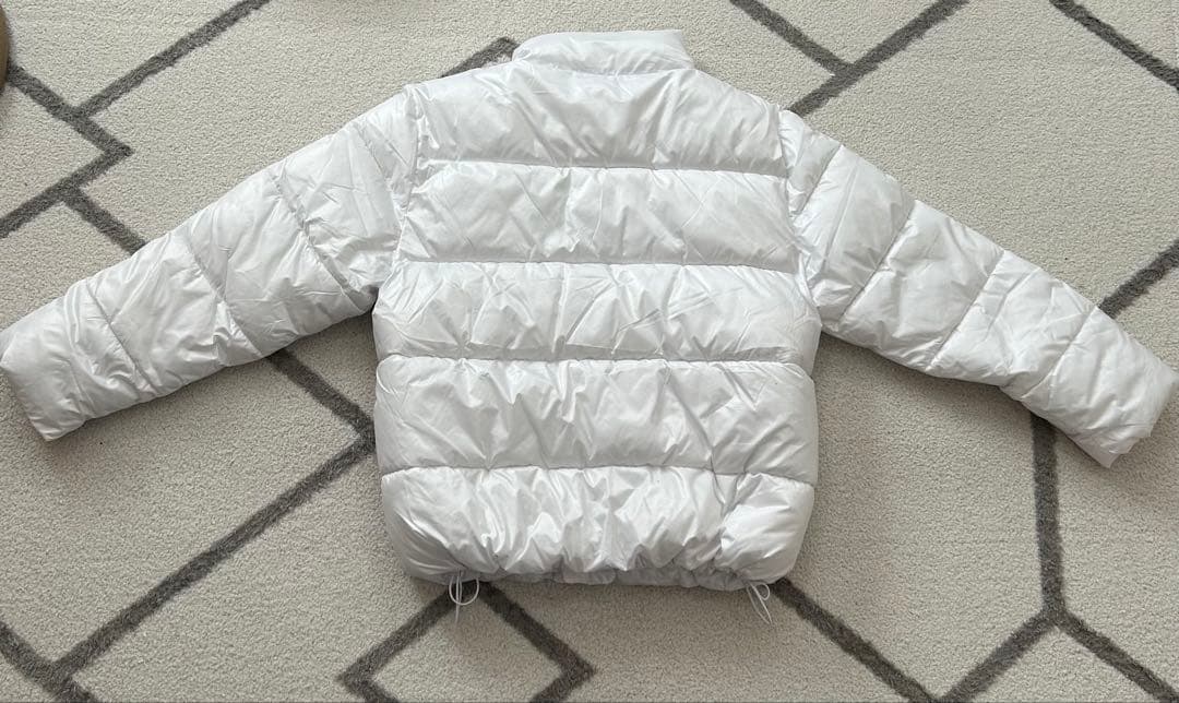 完売品！GAP ダウンジャケット ホワイト 白 ロゴ入 ダウン M