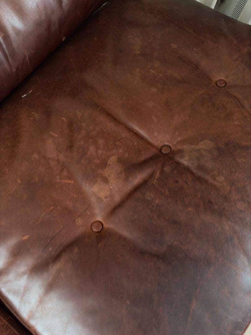 ダークブラウン レザー 2人掛けソファ　クッション付き　ヴィンテージ風