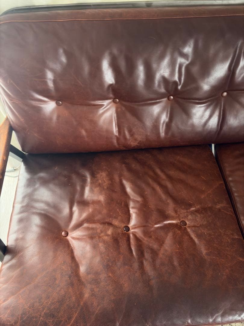 ダークブラウン レザー 2人掛けソファ　クッション付き　ヴィンテージ風