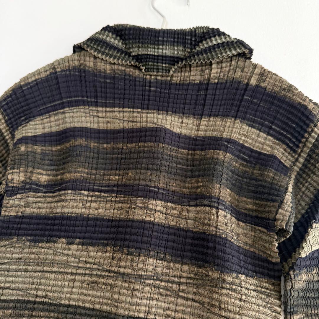 【イッセイミヤケ（T.）】プリーツ長袖シャツ（M）ブラック×カーキ　ブラウス