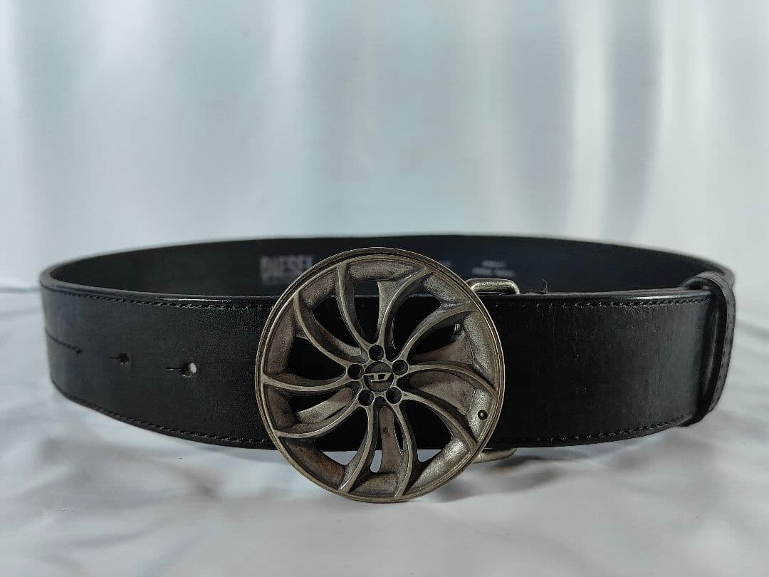 【極美品】DIESEL ディーゼル 艶黒本革　高級イタリアンレザーベルト　正規品