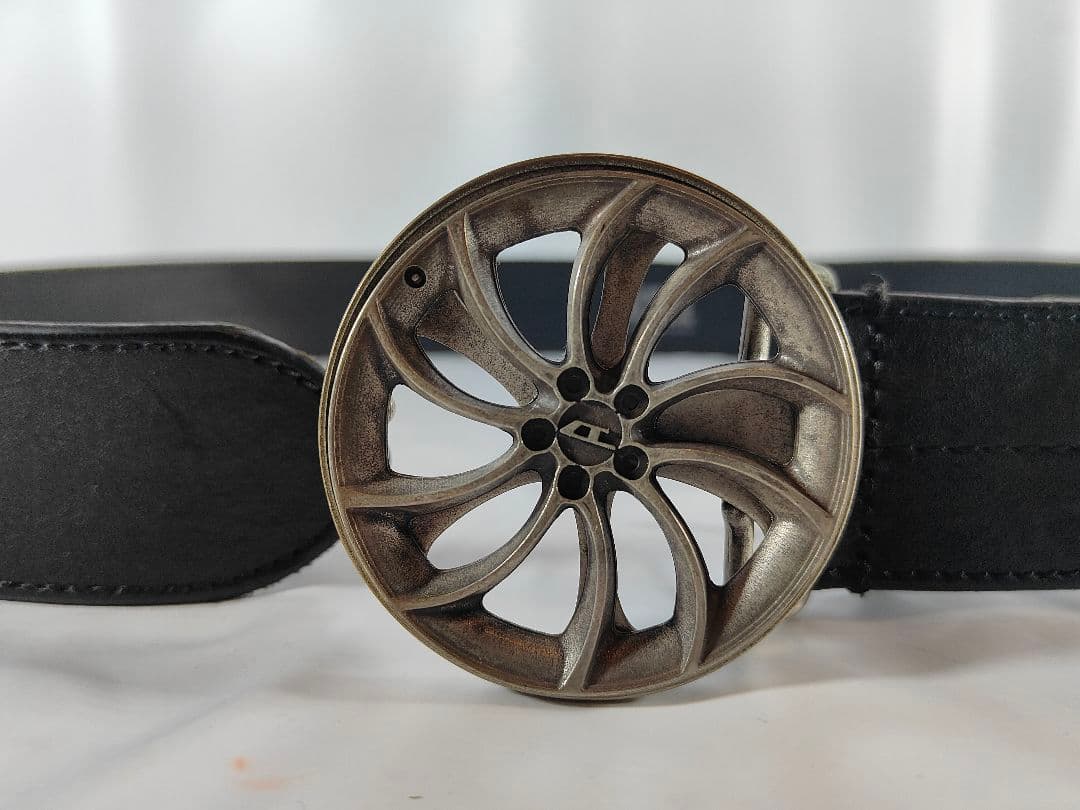 【極美品】DIESEL ディーゼル 艶黒本革　高級イタリアンレザーベルト　正規品