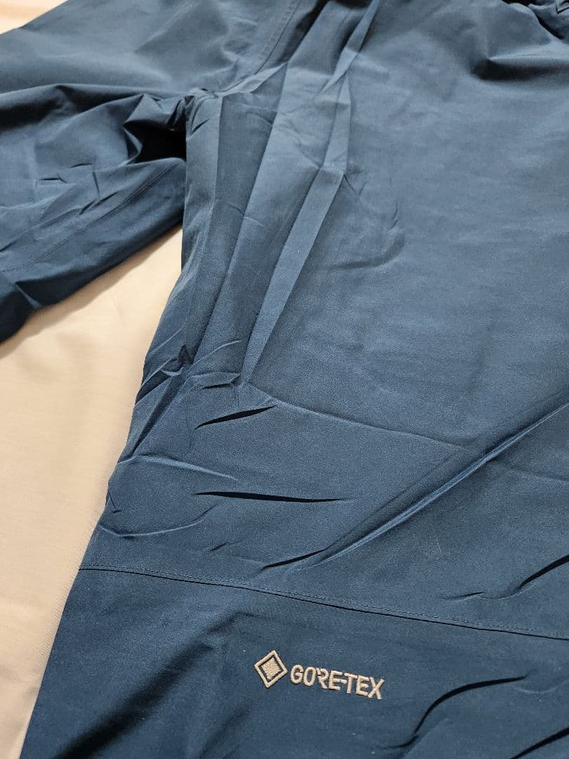 ダイワ ゴアテックス 防寒着 DW-1909 上下　サイズ:L