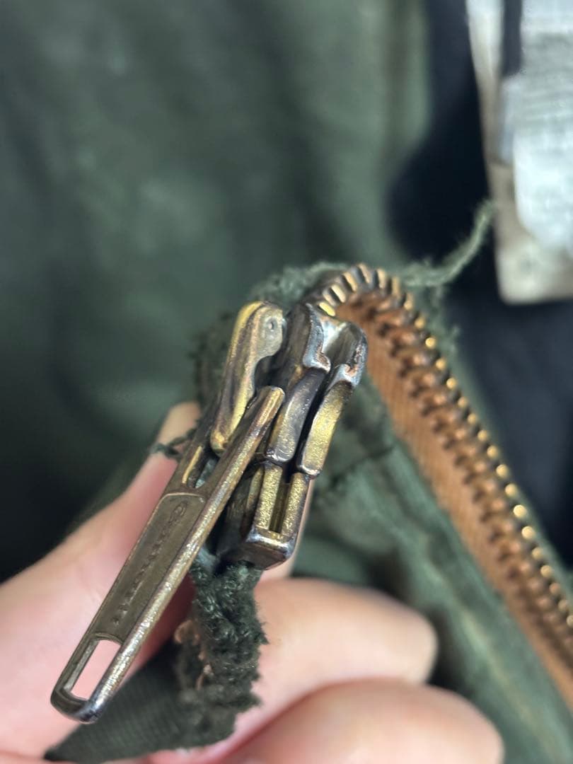 Carhartt アクティブジャケット　カーキ