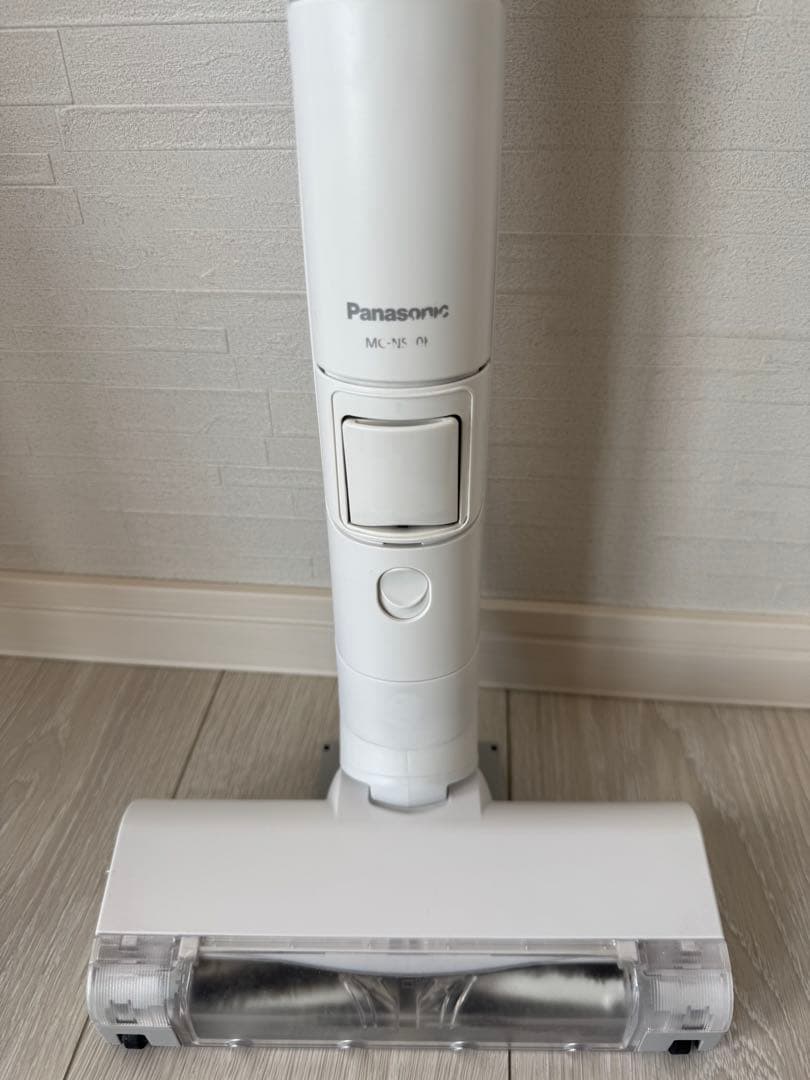 お値下げPanasonic コードレス 掃除機 MC-NS100K 2023年製
