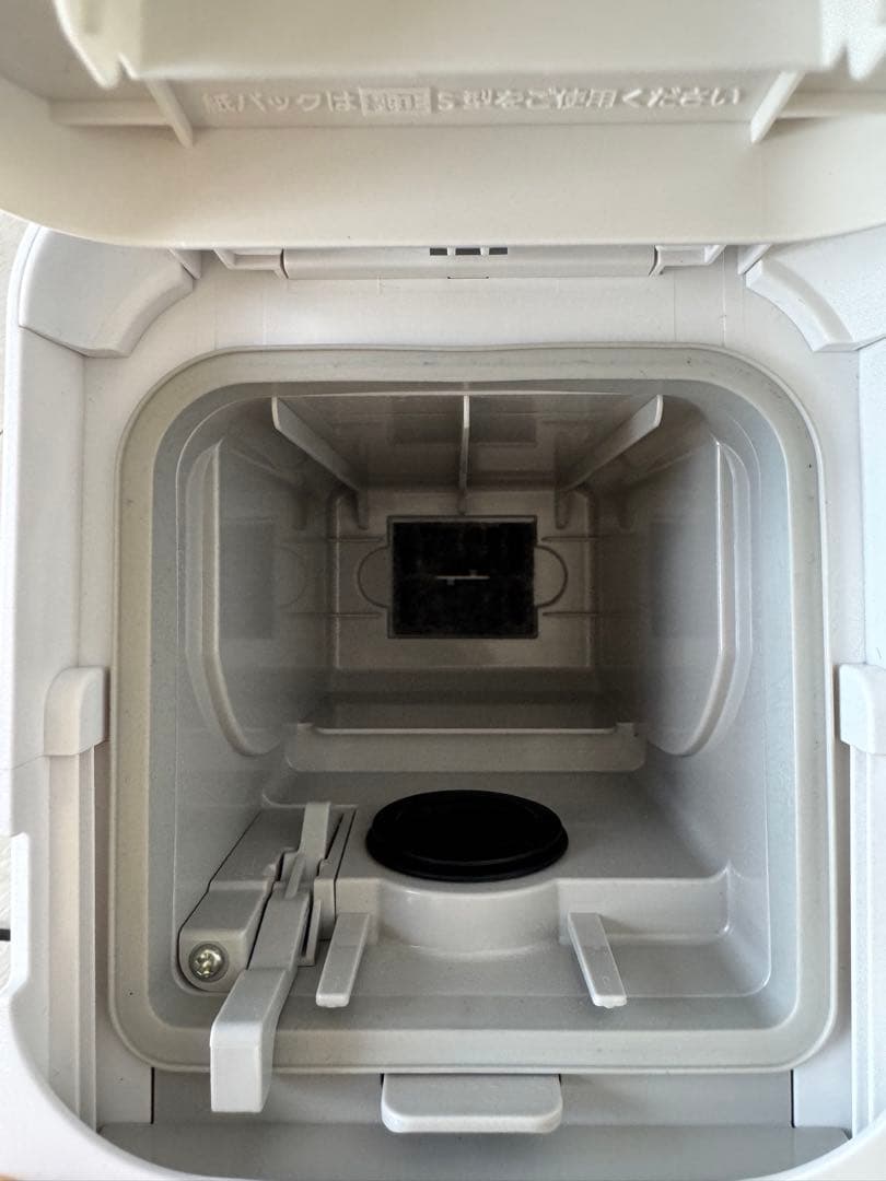 お値下げPanasonic コードレス 掃除機 MC-NS100K 2023年製