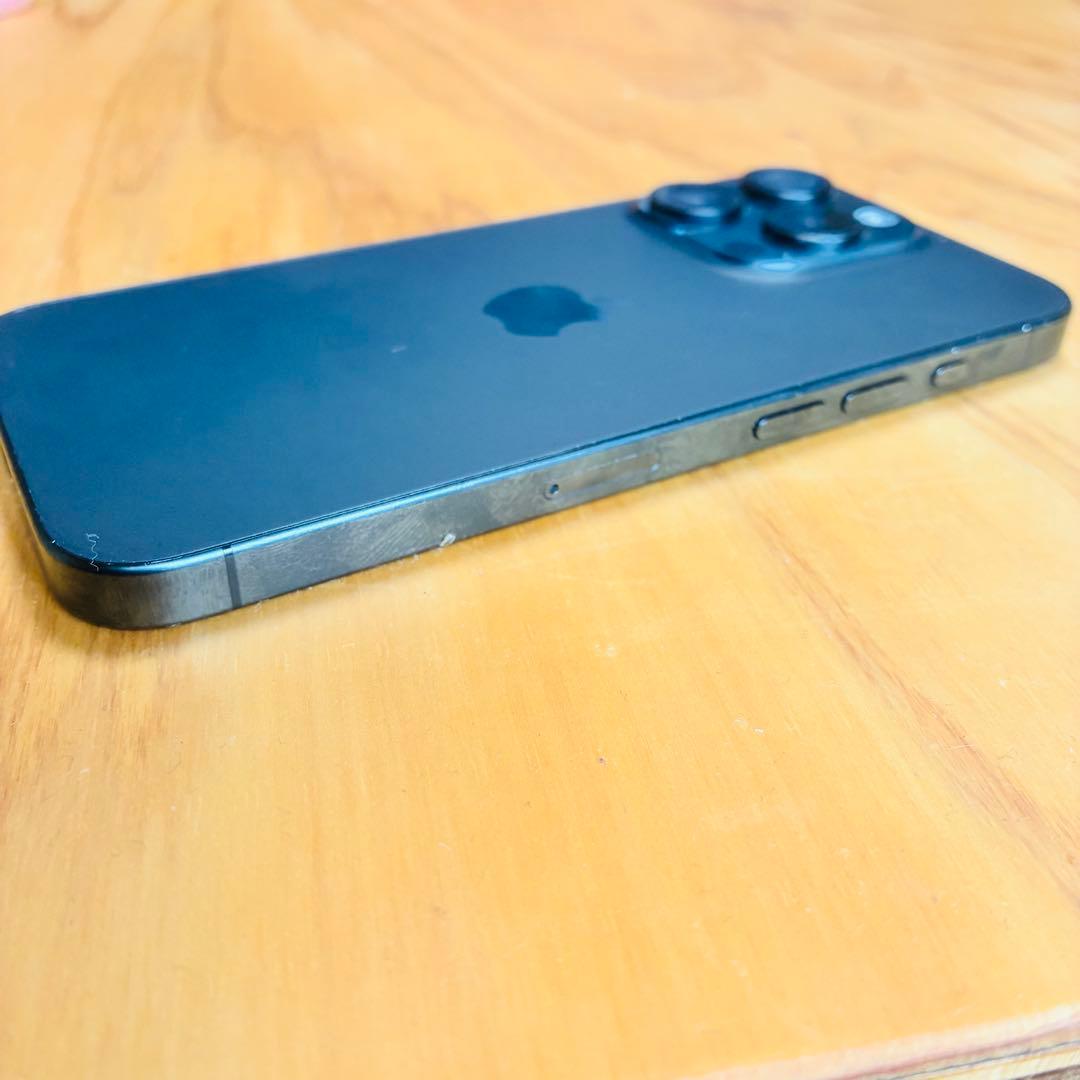 Apple iPhone 15 PRO ブラックチタニウム　256GB ジャンク