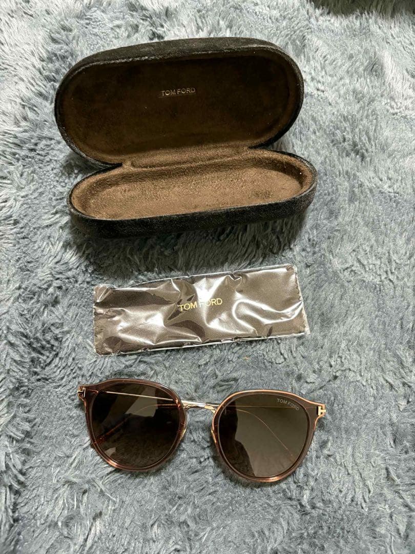 TOM FORD サングラス 使用数回 美品