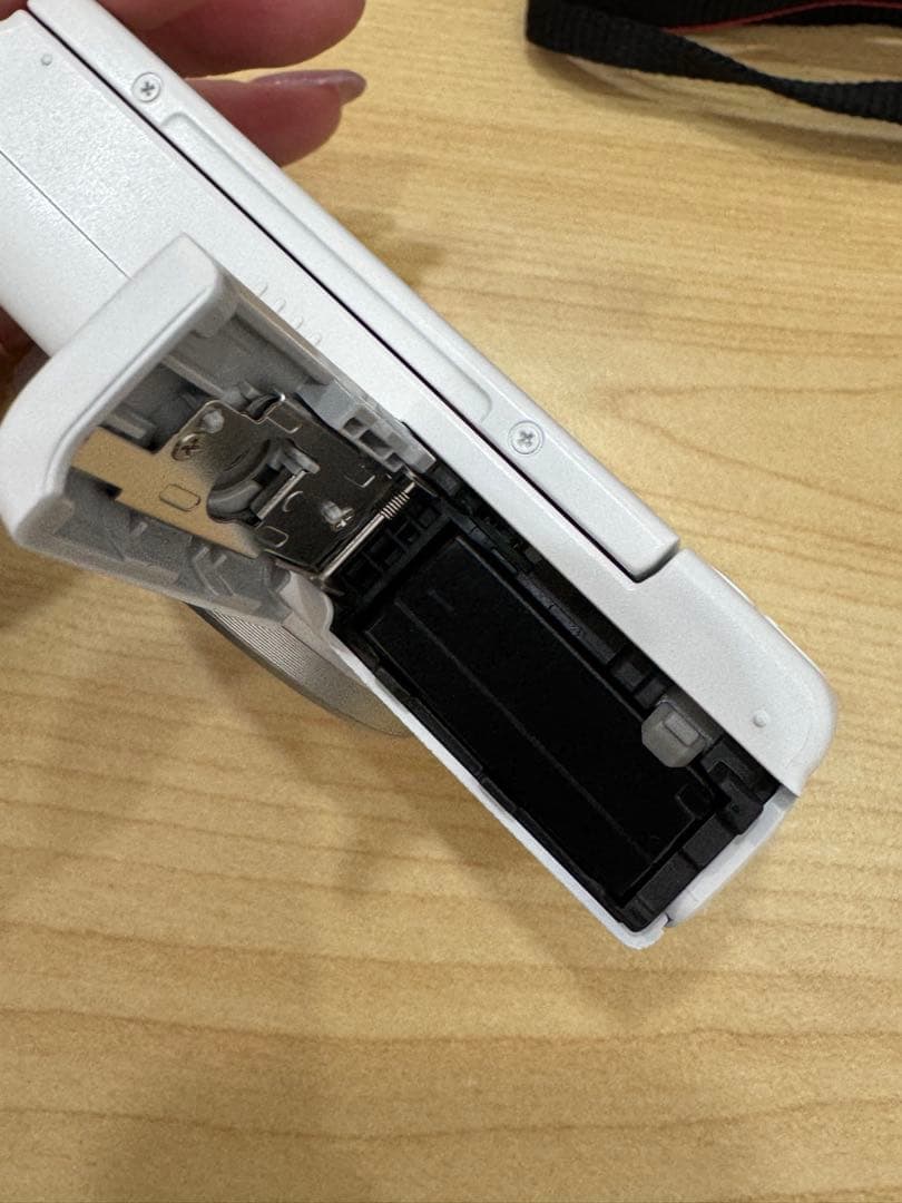 Canon EOS M200 ミラーレスカメラ 15-45mm レンズセット