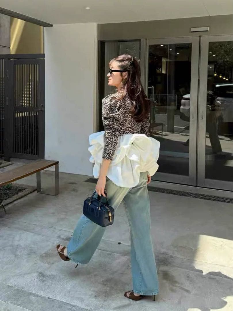 トップス Bibiy. EFFIE PEPURAMU LEOPARD TO