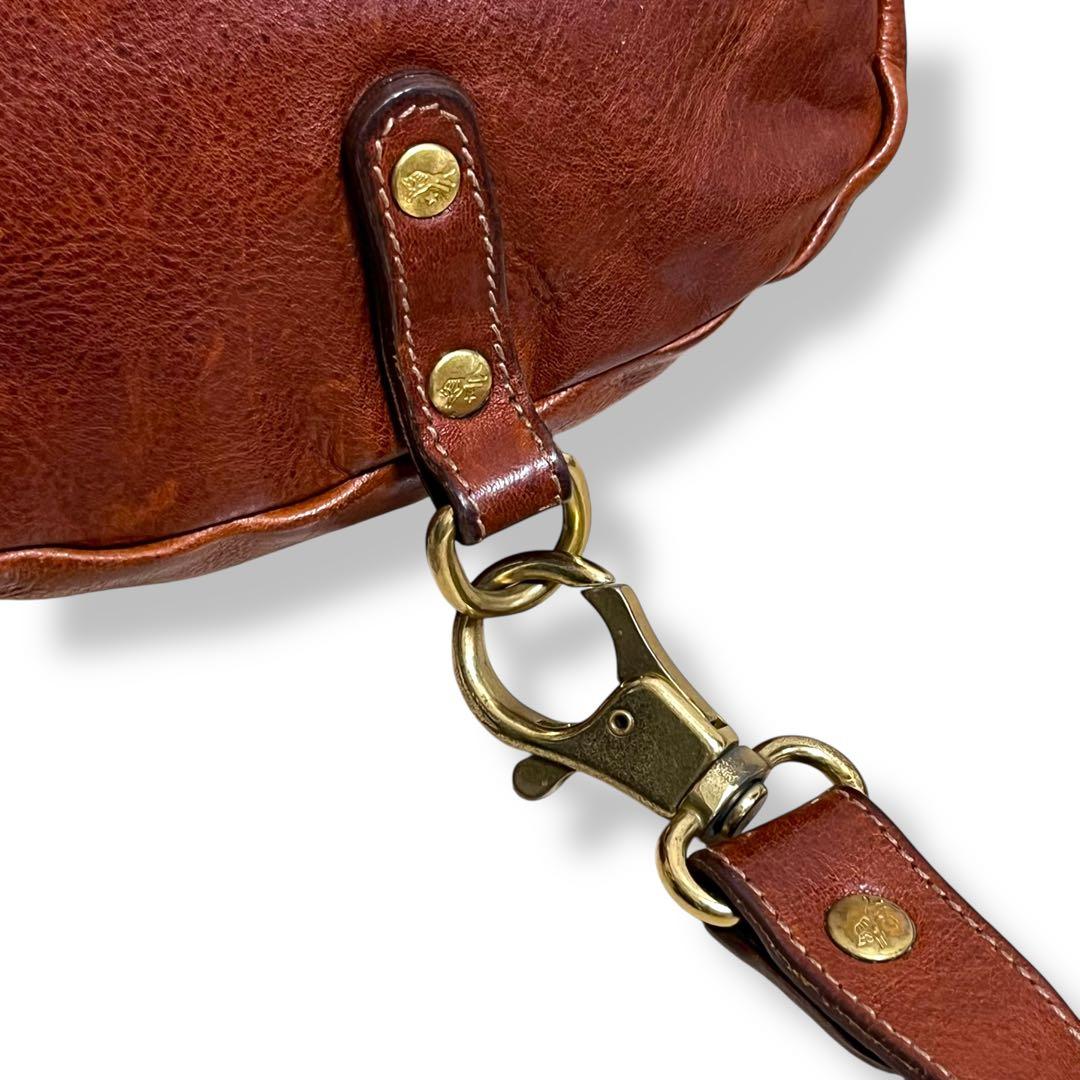 美品✨ IL BISONTE イルビゾンテ ボディバッグ ブラック レザー