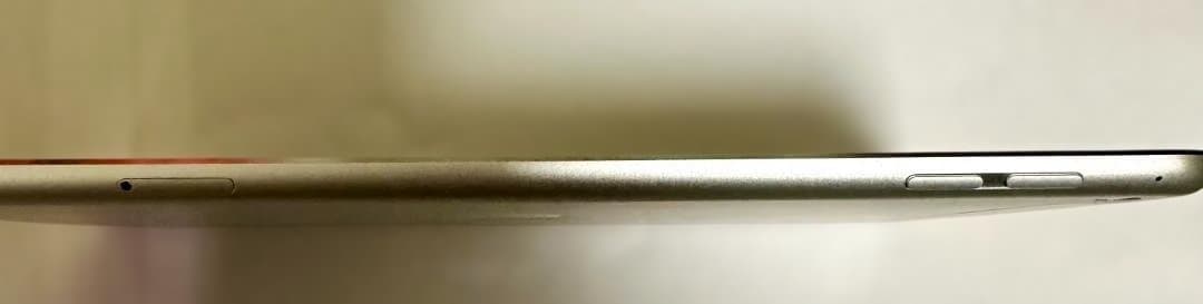 iPad mini4 128GB WiFi+Cellular シルバー初期化済