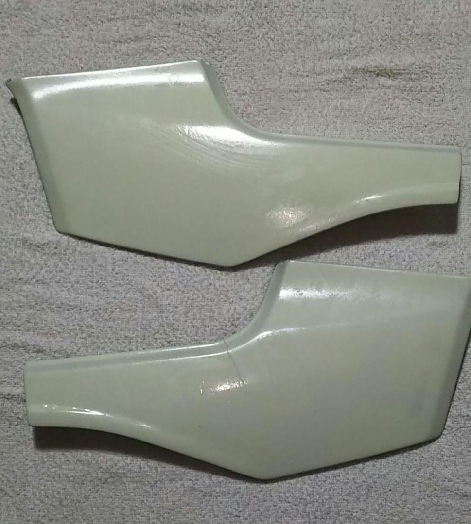 ホンダ MBX50 AC03/AC08　希少純正サイドカバー 右