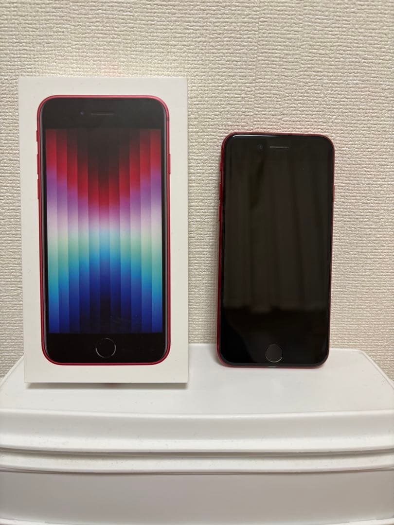 ふじさま専用　iphone se3 64gb