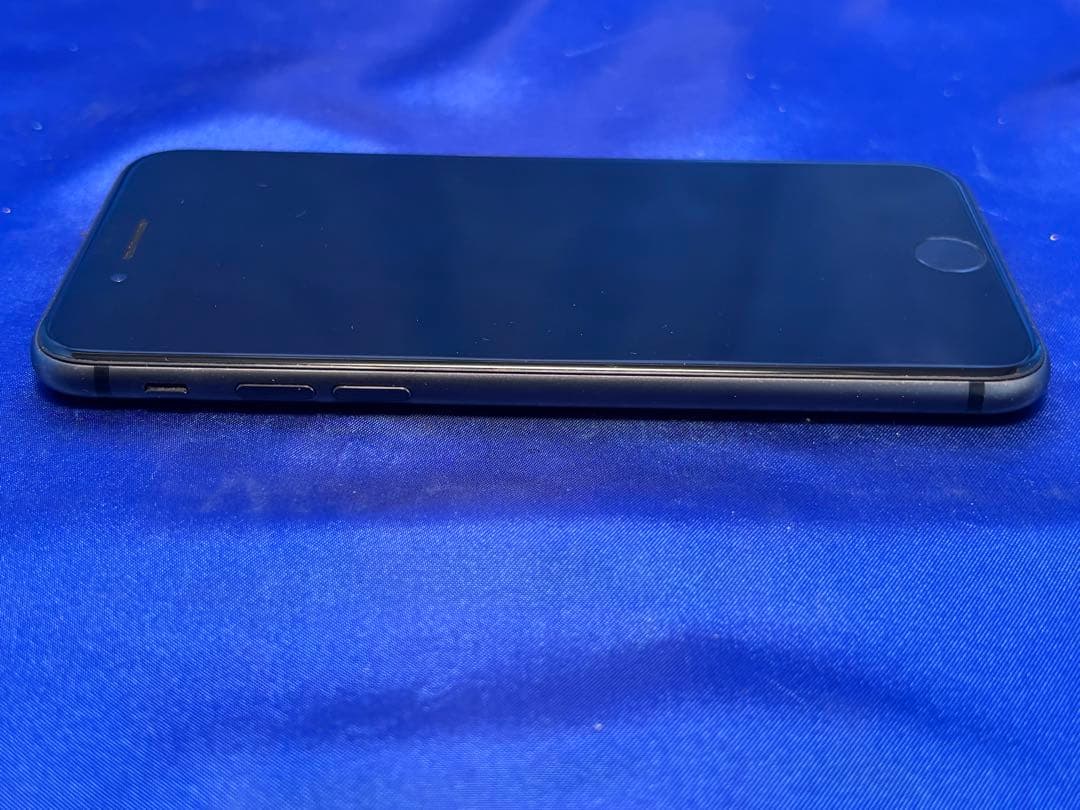 ● iPhone 8 64GB MQ782J/A docomo判定結果：○