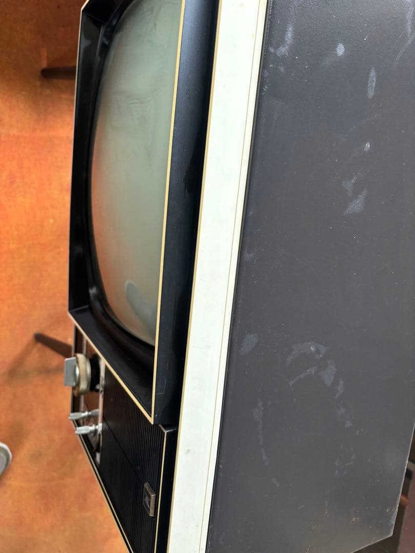 NEC 昭和レトロ　ブラウン管テレビ　脚付　足付き