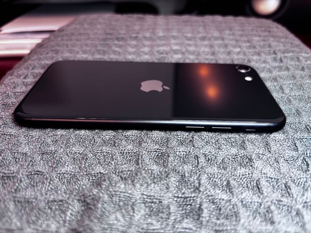 iPhone SE 第2世代 (SE2) ブラック 128 GB SIMフリー