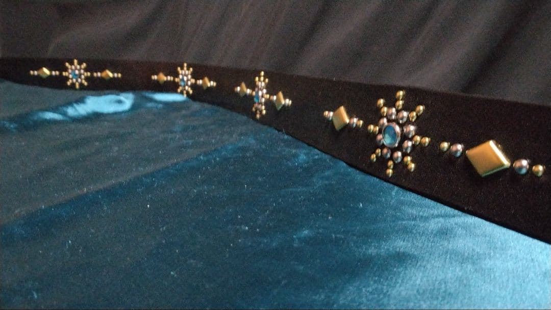 栃木レザースタッズベルトブラック ニッケル＆ブラス　アクアブルー