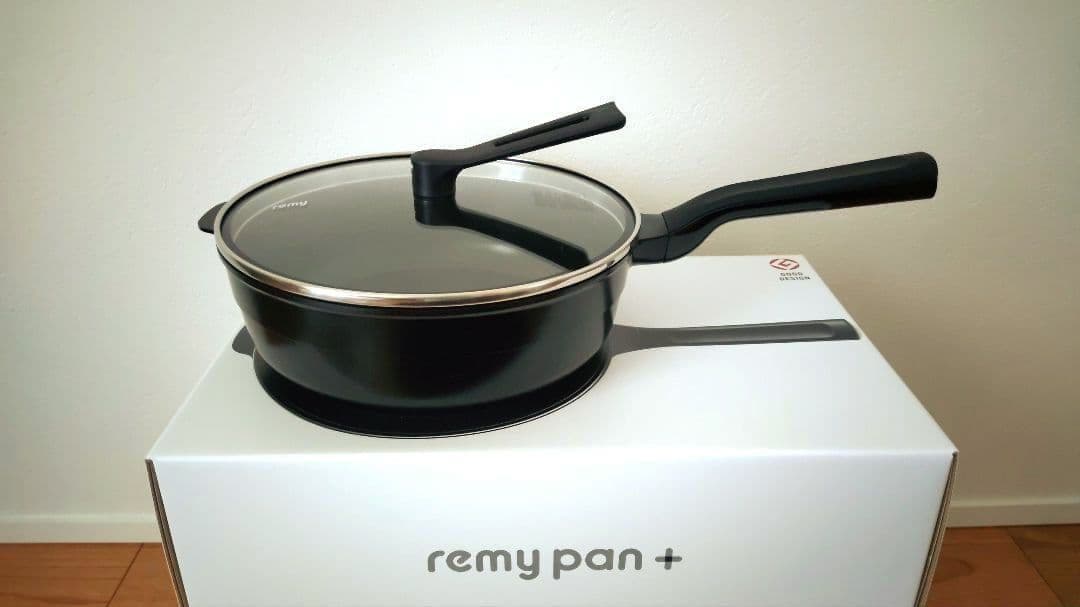 レミパンプラス　ブラック新品