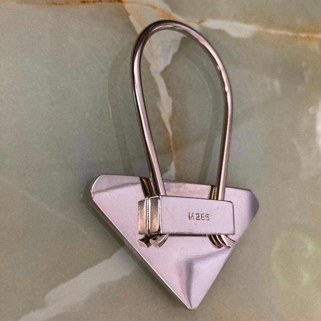 PRADA プラダ　キーホルダー