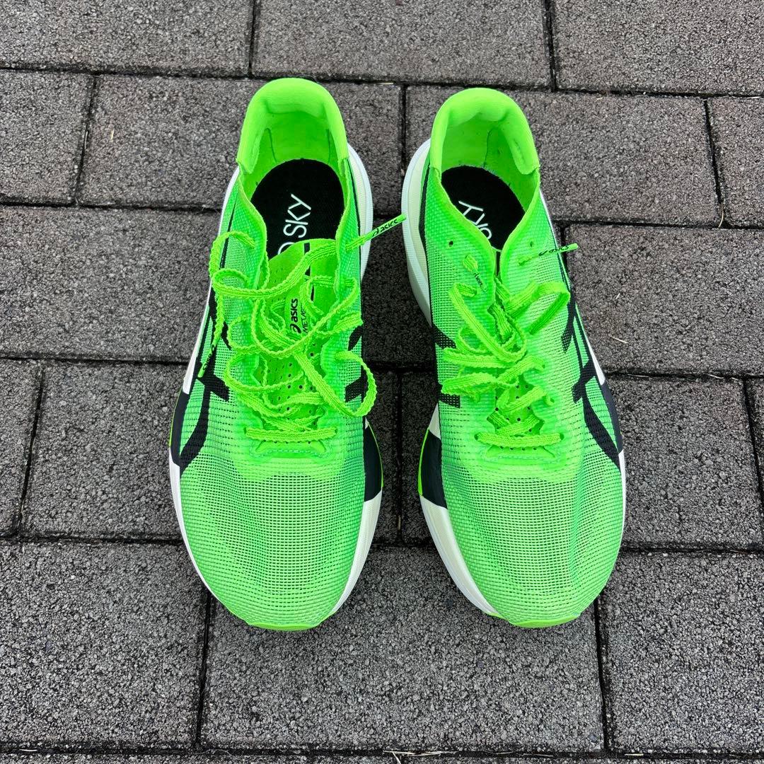 ASICS メタスピードスカイ東京25.5