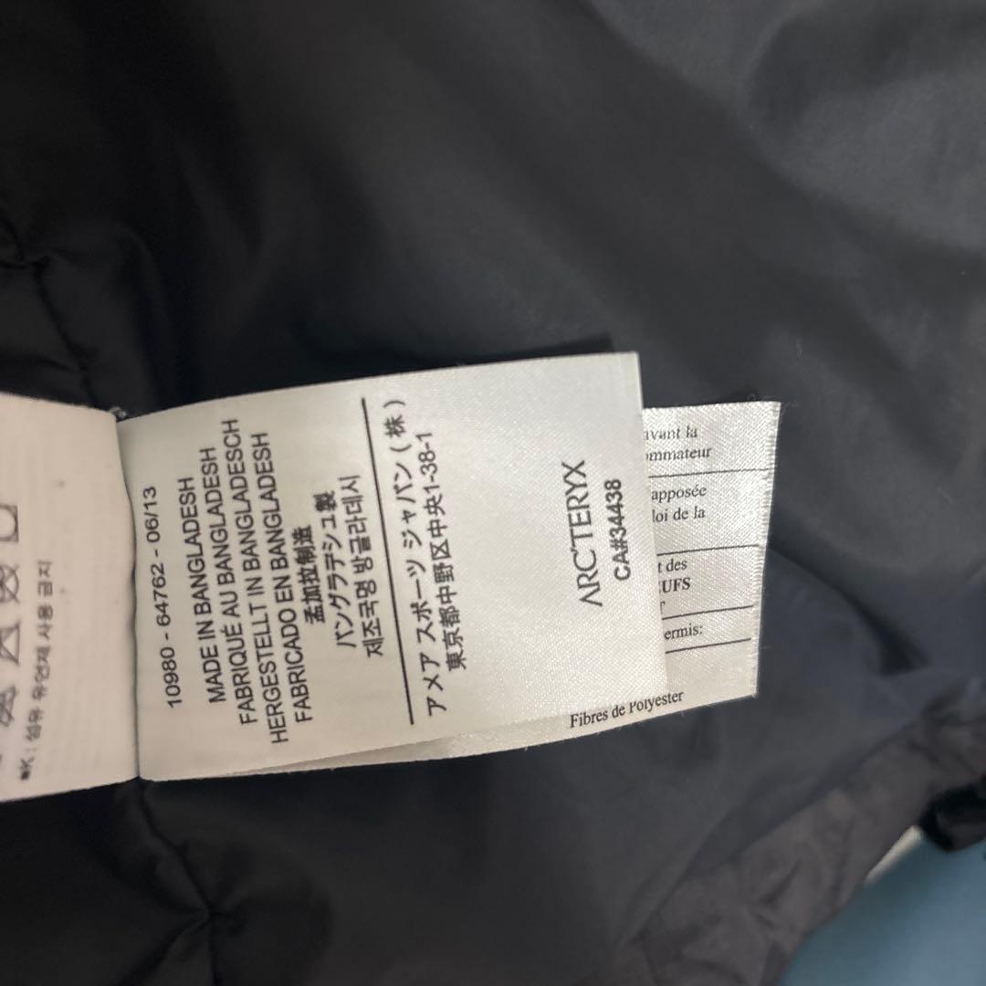 最終価格ARC'TERYX ネイビー 中綿　ナイロンジャケット