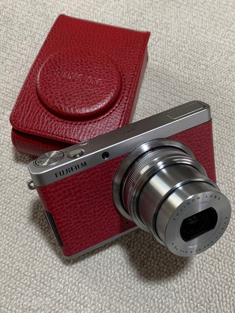 超特価 FUJIFILM XF1レッド純正専用ケース付き早い者勝ち