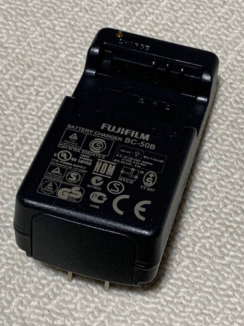 超特価 FUJIFILM XF1レッド純正専用ケース付き早い者勝ち