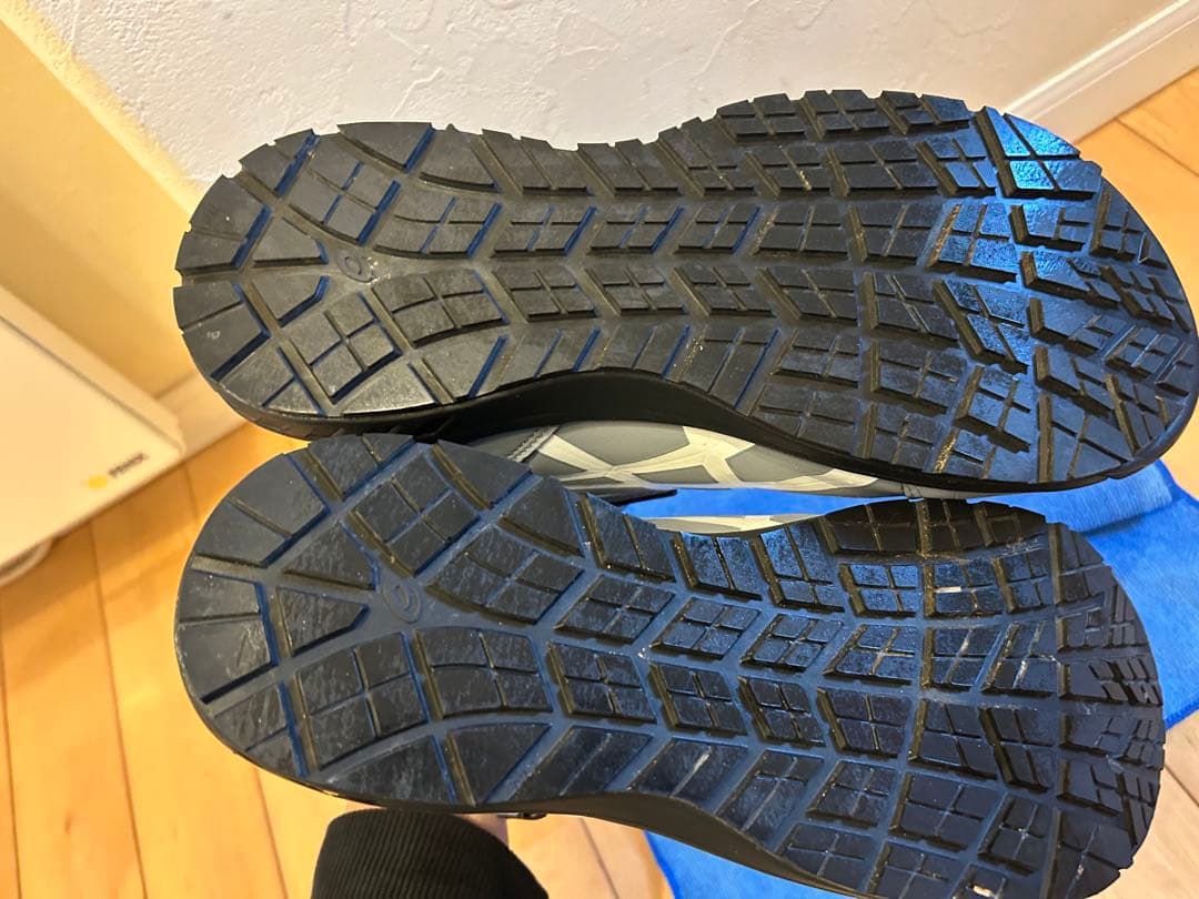 最安値　即日発送　ASICS グレー ハイカット安全靴　27cm