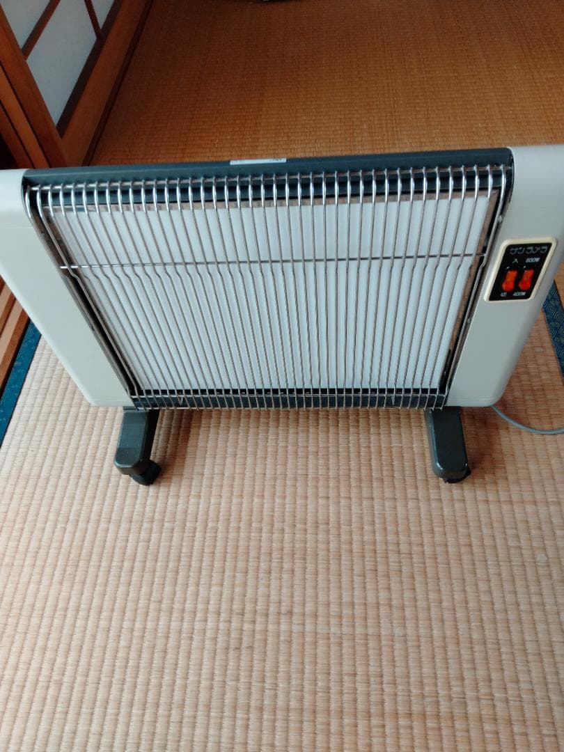 ✨値下げ✨サンラメラ600型 遠赤外線セラミックパネルヒーター 400／600W