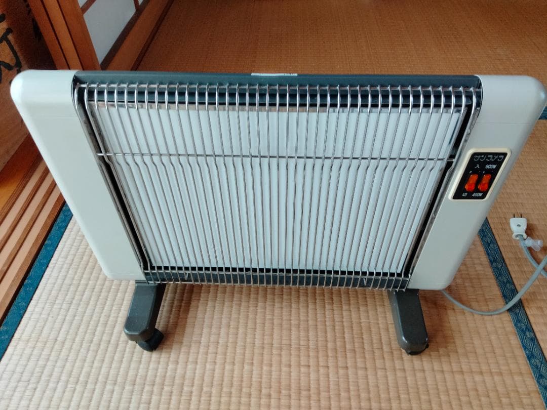 ✨値下げ✨サンラメラ600型 遠赤外線セラミックパネルヒーター 400／600W