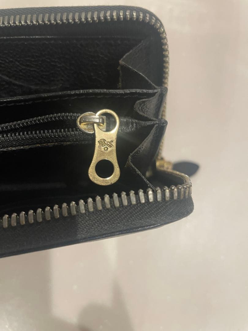 【美品】IL BISONTE 長財布 ラウンドファスナー 本革 黒 正規品