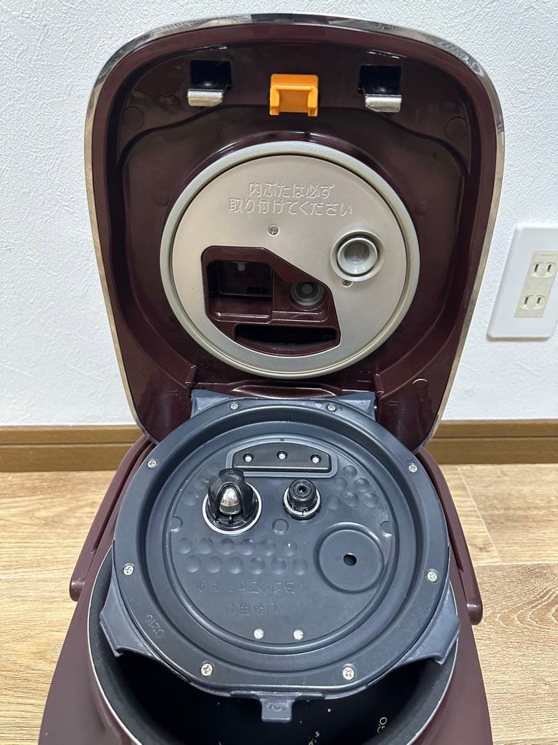 圧力IH炊飯ジャー NW-JS10 炊飯器 象印 2018 年製